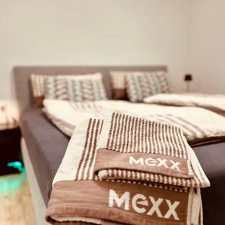 Appartement Luxe Living: Opulent Elegance Unleashed Keulen