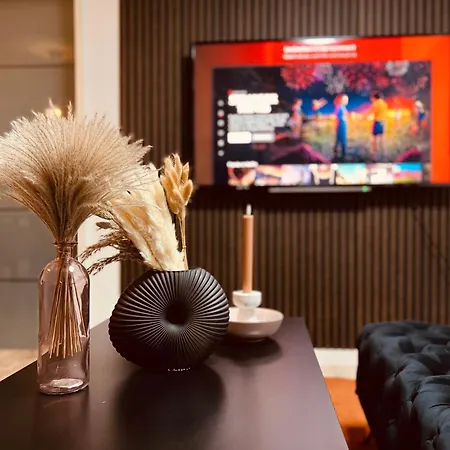 Luxe Living: Opulent Elegance Unleashed