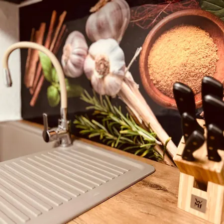 Lejlighed Luxe Living: Opulent Elegance Unleashed Köln