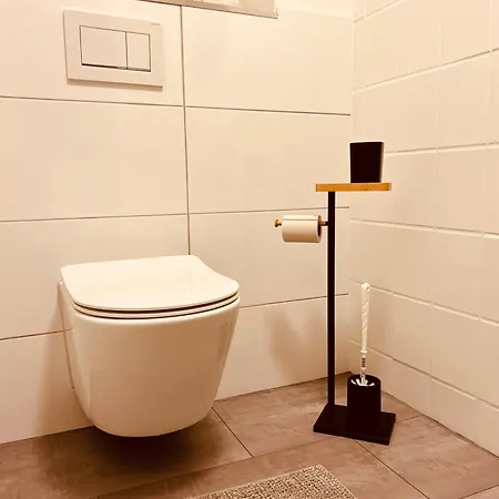 Luxe Living: Opulent Elegance Unleashed Apartman Köln