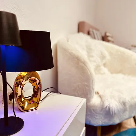 Appartement Luxe Living: Opulent Elegance Unleashed