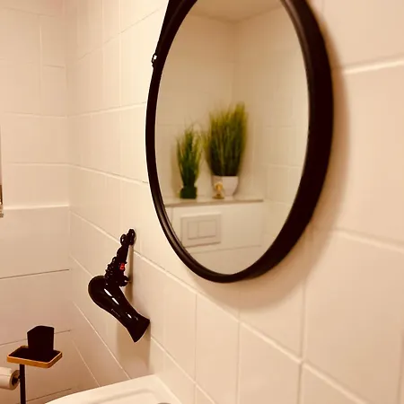 Luxe Living: Opulent Elegance Unleashed *