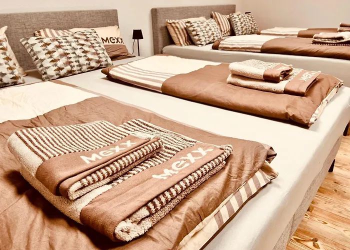 Luxe Living: Opulent Elegance Unleashed Apartment Cologne