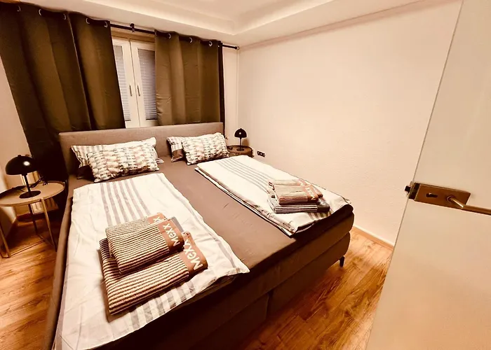 Apartamento Luxe Living: Opulent Elegance Unleashed *