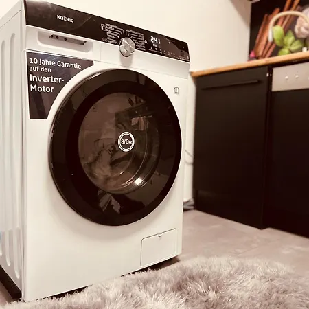 Luxe Living: Opulent Elegance Unleashed Apartament